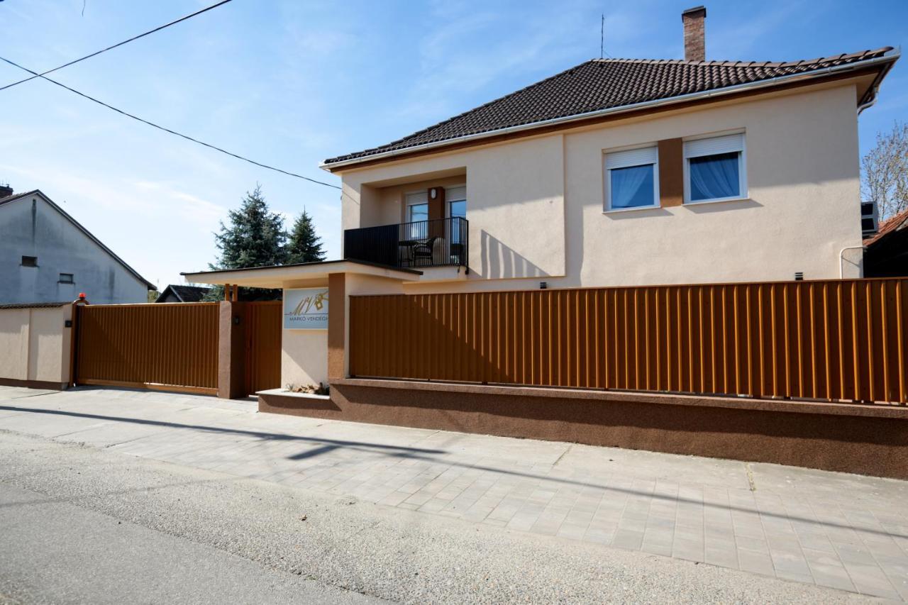 Marko Vendeghaz Kiskoros Exterior photo