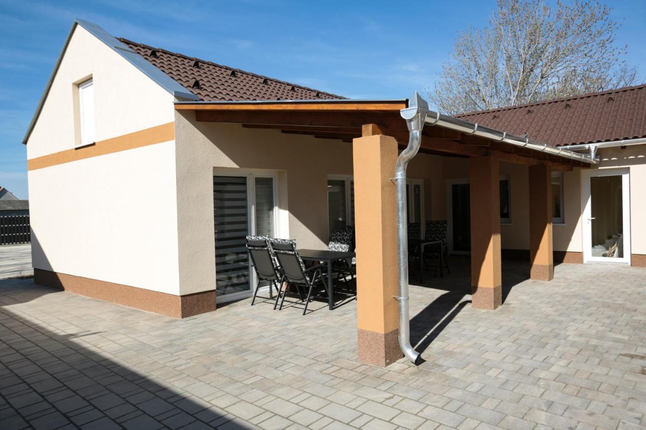 Marko Vendeghaz Kiskoros Exterior photo